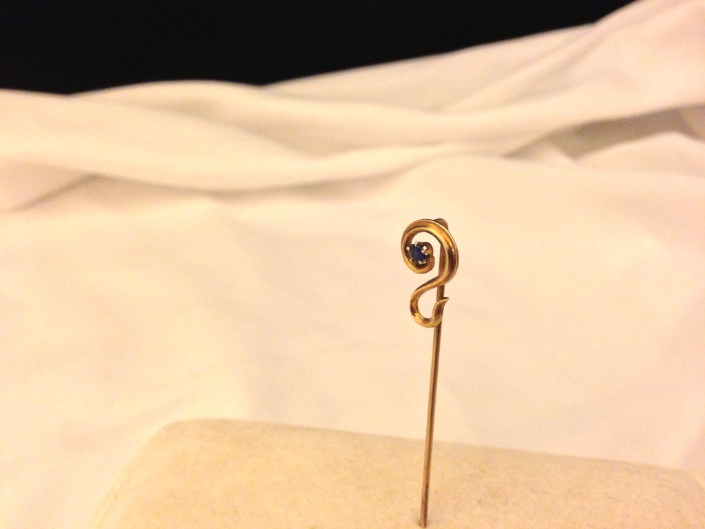 Vintage Art Nouveau 14k Question Mark Stick Pin Vintage Art Nouveau 14k Question Mark Stick Pin