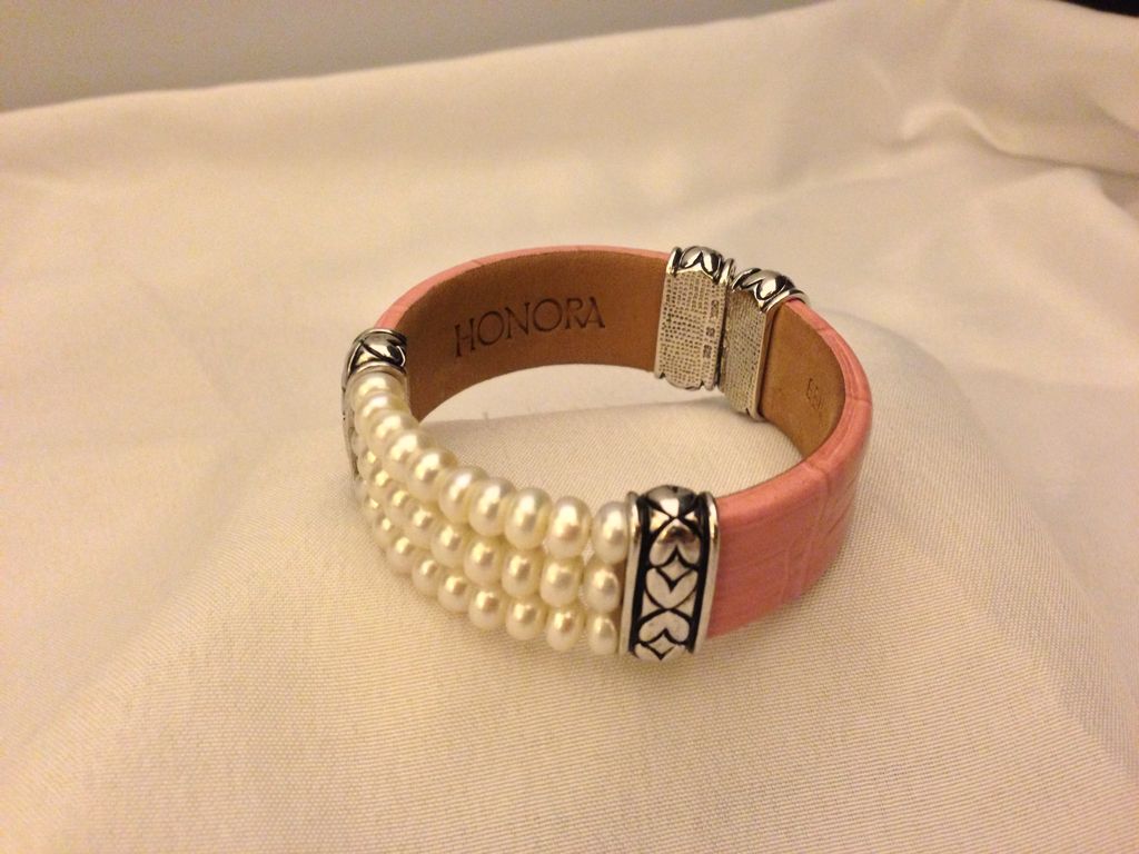 Beautiful Honora Sterling Silver & Pink Leather Pearl Cuff Bracelet Beautiful Honora Sterling Silver & Pink Leather Pearl Cuff Bracelet