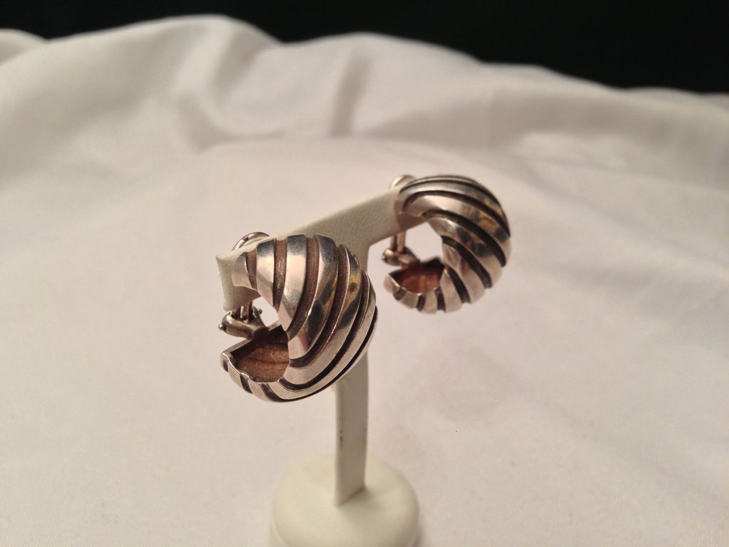 Tiffany & Co Sterling Silver 1995 Atlas Earrings Tiffany & Co Sterling Silver 1995 Atlas Earrings