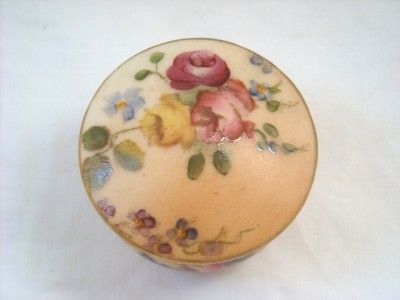 English Royal Worcester Hand Painted Blush Ivory Miniature Lidded Pot 1918 English Royal Worcester Hand Painted Blush Ivory Miniature Lidded Pot 1918