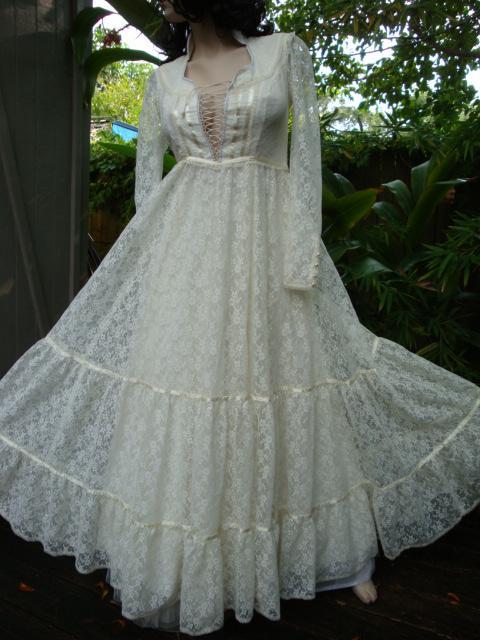 Hippie Vintage GUNNE SAX Corset Dress Victorian Lace Wedding Dress