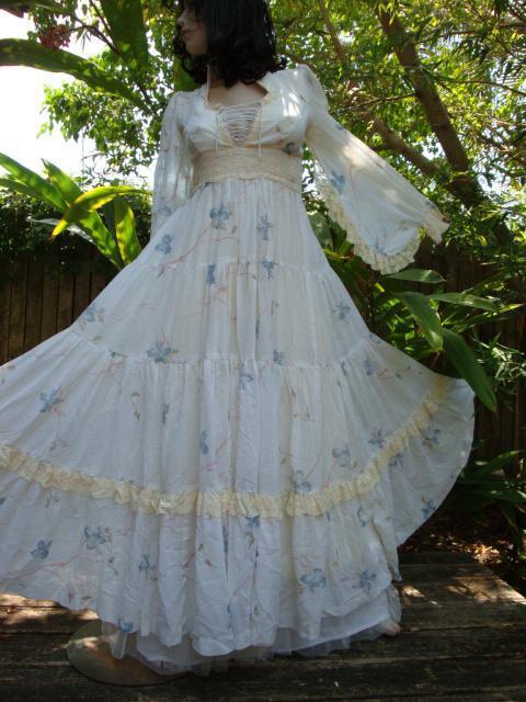 Vintage Gunne sax Bell Sleeve dress Victorian corset Prairie dress