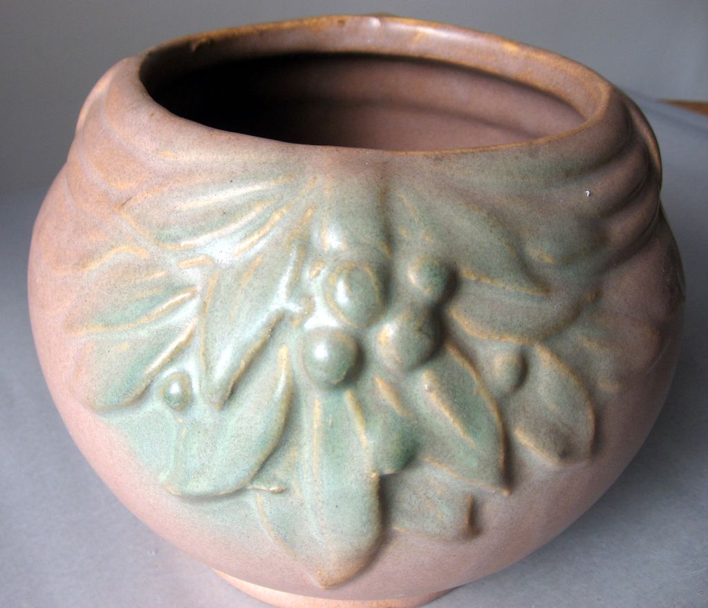 1920's Nelson McCoy Small Jardiniere in Matte Brown and Green Blended Glaze 1920's Nelson McCoy Small Jardiniere in Matte Brown and Green Blended Glaze