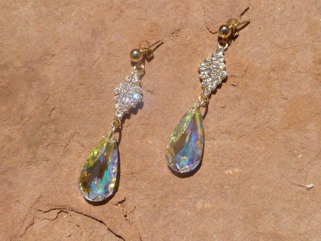 Clear Crystal AB Bridal Style Teardrop Earrings Clear Crystal AB Bridal Style Teardrop Earrings