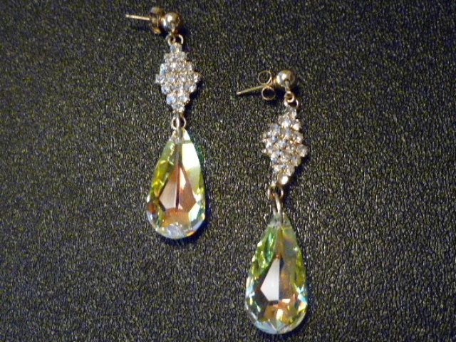 Clear Crystal AB Bridal Style Teardrop Earrings Clear Crystal AB Bridal Style Teardrop Earrings