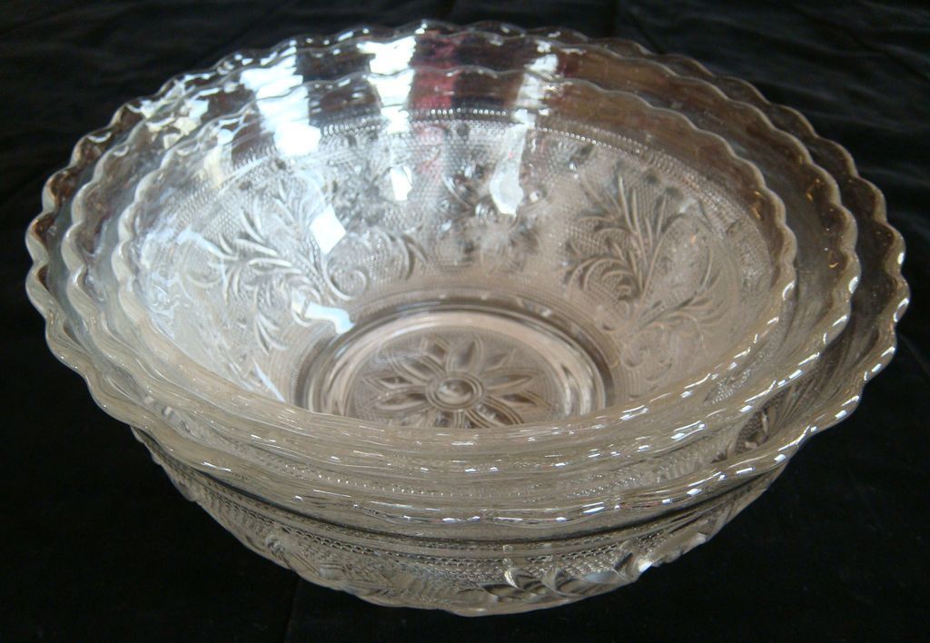 Set 3 Anchor Hocking "Sandwich" Mixing/Serving Bowls Set 3 Anchor Hocking "Sandwich" Mixing/Serving Bowls