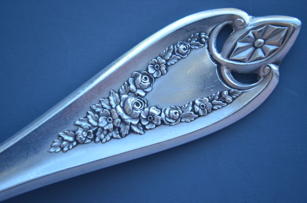 Rogers Bros Berry or Casserole Spoon OLD COLONY 1911 to 1973 Rogers Bros Berry or Casserole Spoon OLD COLONY 1911 to 1973