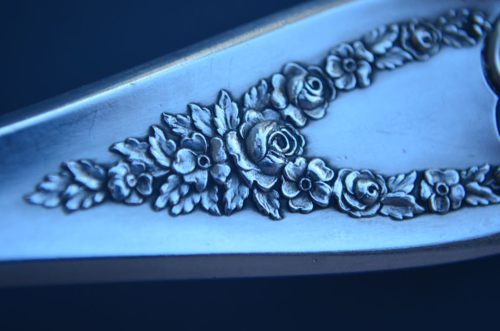 Rogers Bros Berry or Casserole Spoon OLD COLONY 1911 to 1973 Rogers Bros Berry or Casserole Spoon OLD COLONY 1911 to 1973