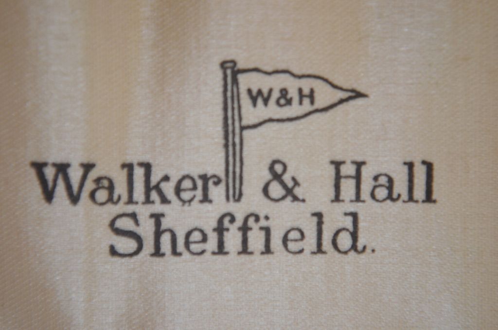 WALKER & HALL Boxed Set 6 Sterling Demitasse Spoons and Sugar Tongs WALKER & HALL Boxed Set 6 Sterling Demitasse Spoons and Sugar Tongs
