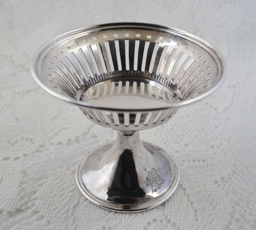 Silver REED & BARTON Miniature Reticulated Compote Silver REED & BARTON Miniature Reticulated Compote