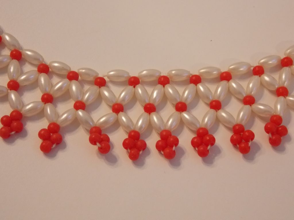 Vintage faux pearl and red beaded collar necklace-FREE SHIPPING usa Vintage faux pearl and red beaded collar necklace-FREE SHIPPING usa