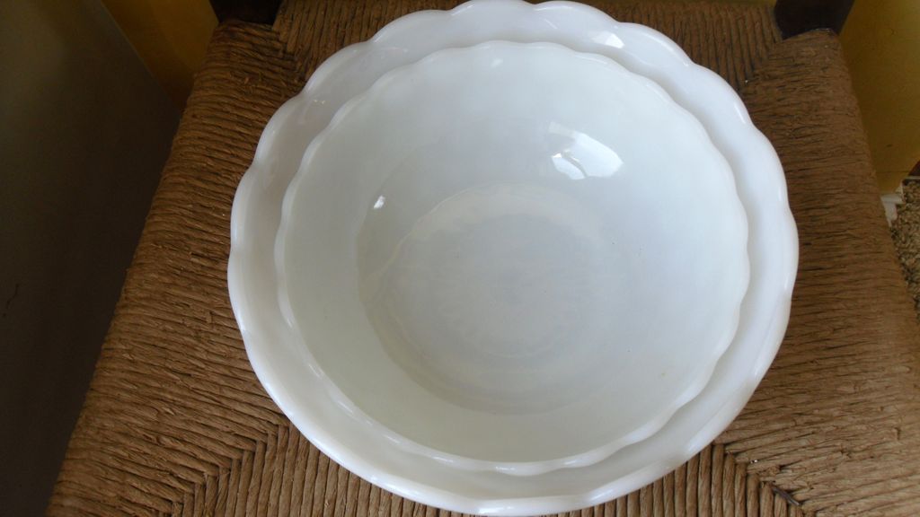 Anchor Hocking Bubble Pattern Milk Glass Bowl Anchor Hocking Bubble Pattern Milk Glass Bowl