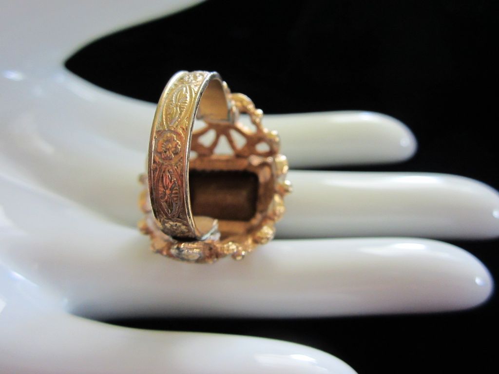 Opulent Large Florenza Amethyst Rhinestone Ring, Size 12 Opulent Large Florenza Amethyst Rhinestone Ring, Size 12