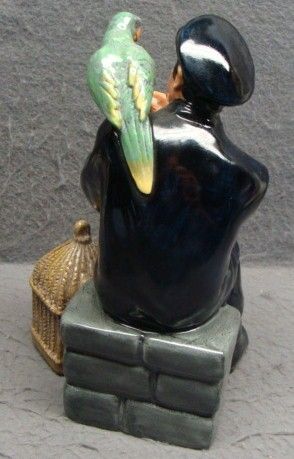 Royal Doulton Shore Leave Figurine HN 2254 Retired Mint Royal Doulton Shore Leave Figurine HN 2254 Retired Mint