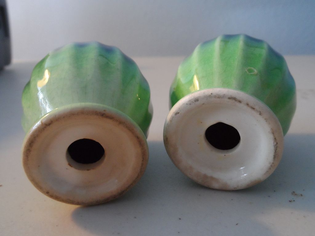 Ground Green and Flow Blue Salt & Pepper Shakers Ground Green and Flow Blue Salt & Pepper Shakers