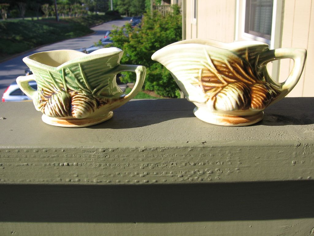 McCoy, Pine Cone Sugar & Creamer McCoy, Pine Cone Sugar & Creamer