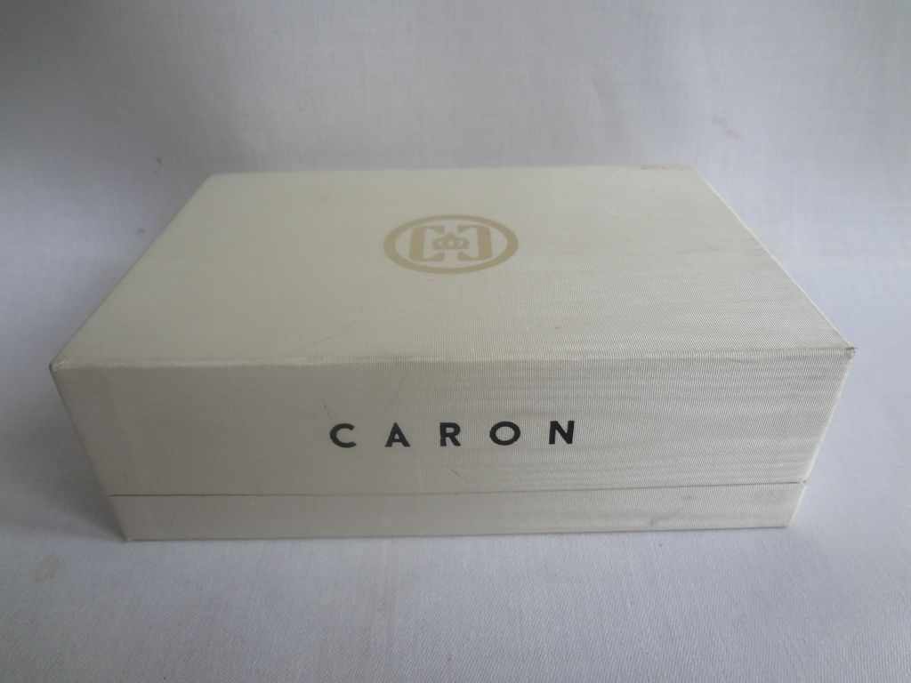 Vintage CARON Fleurs de Rocaille Perfume Set in Box Vintage CARON Fleurs de Rocaille Perfume Set in Box