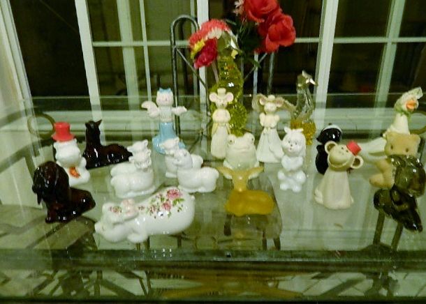 Avon Collectable Milk Glass Celluloid "Sweet Tooth Terrier" Cotillion Cologne Avon Collectable Milk Glass Celluloid "Sweet Tooth Terrier" Cotillion Cologne