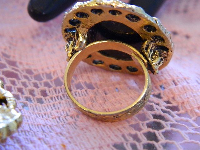 Super Pretty Gold Black Glass Cameo Set ~ Brooch & Ring Super Pretty Gold Black Glass Cameo Set ~ Brooch & Ring