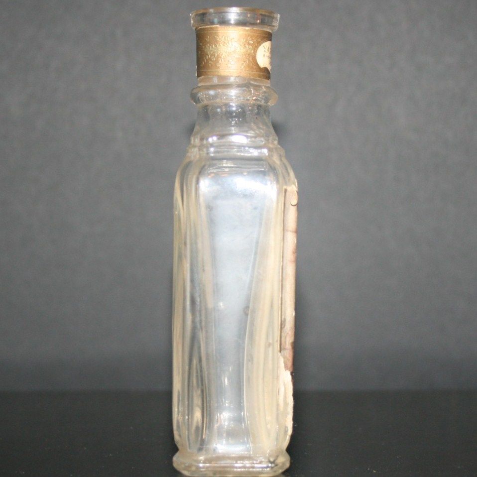 Vintage Perfume Bottle Old English Lavender Yardley London Vintage Perfume Bottle Old English Lavender Yardley London