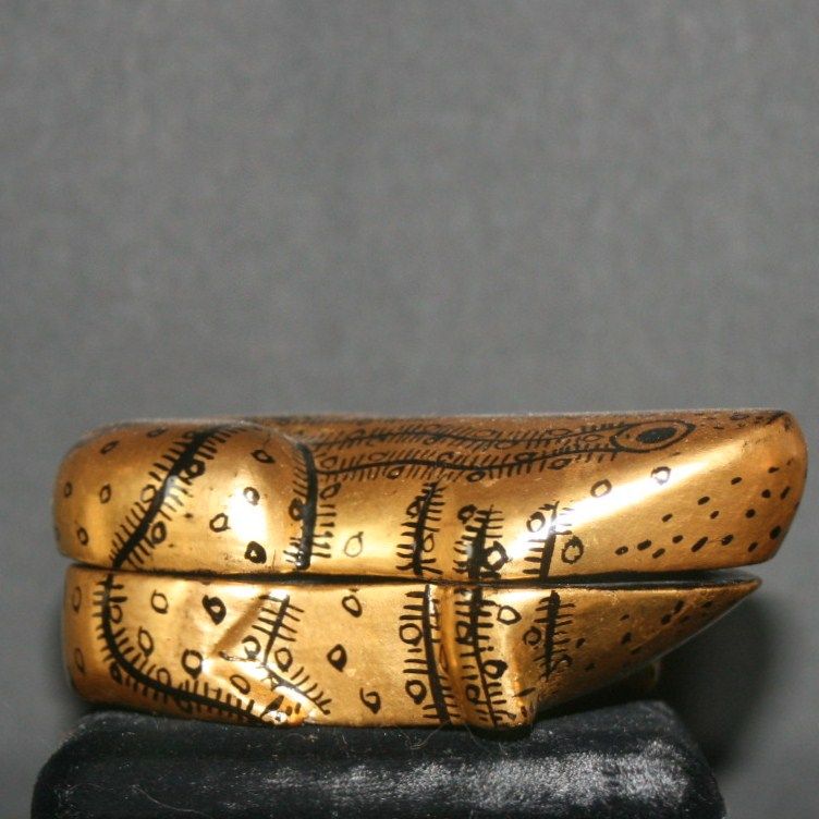 Burma Gold and Black Frog Box Burma Gold and Black Frog Box