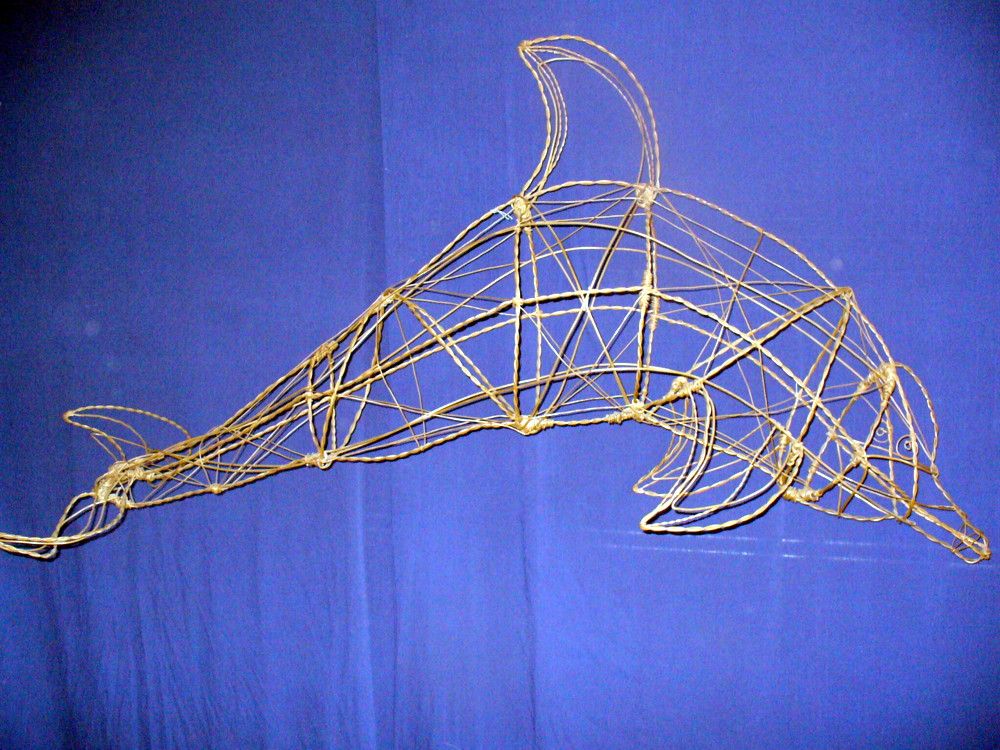 wire dolphin