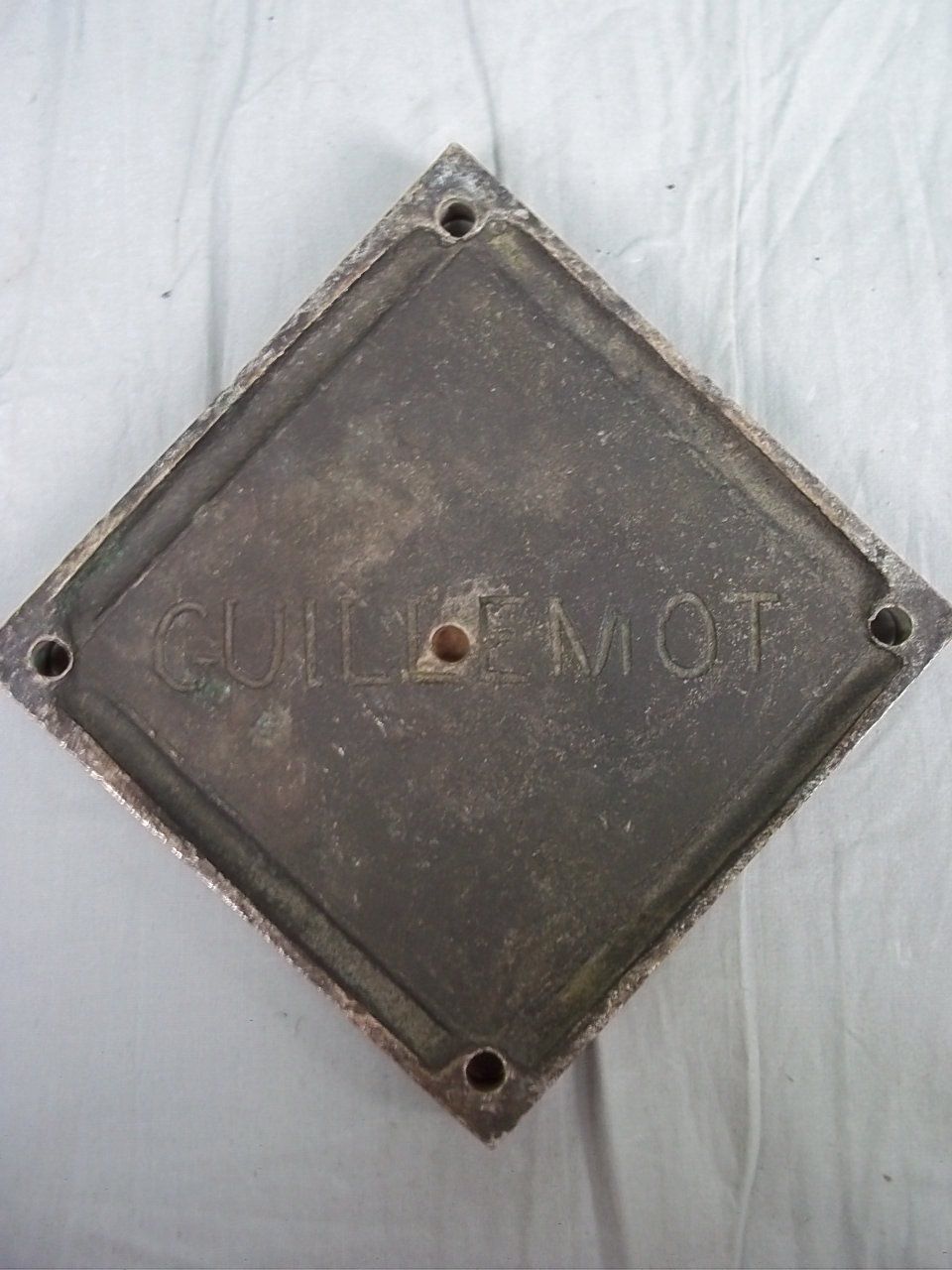 HMS Guillemot (L89/K89) Bronze Ships Boat Badge - WW2 Patrol Vessel HMS Guillemot (L89/K89) Bronze Ships Boat Badge - WW2 Patrol Vessel