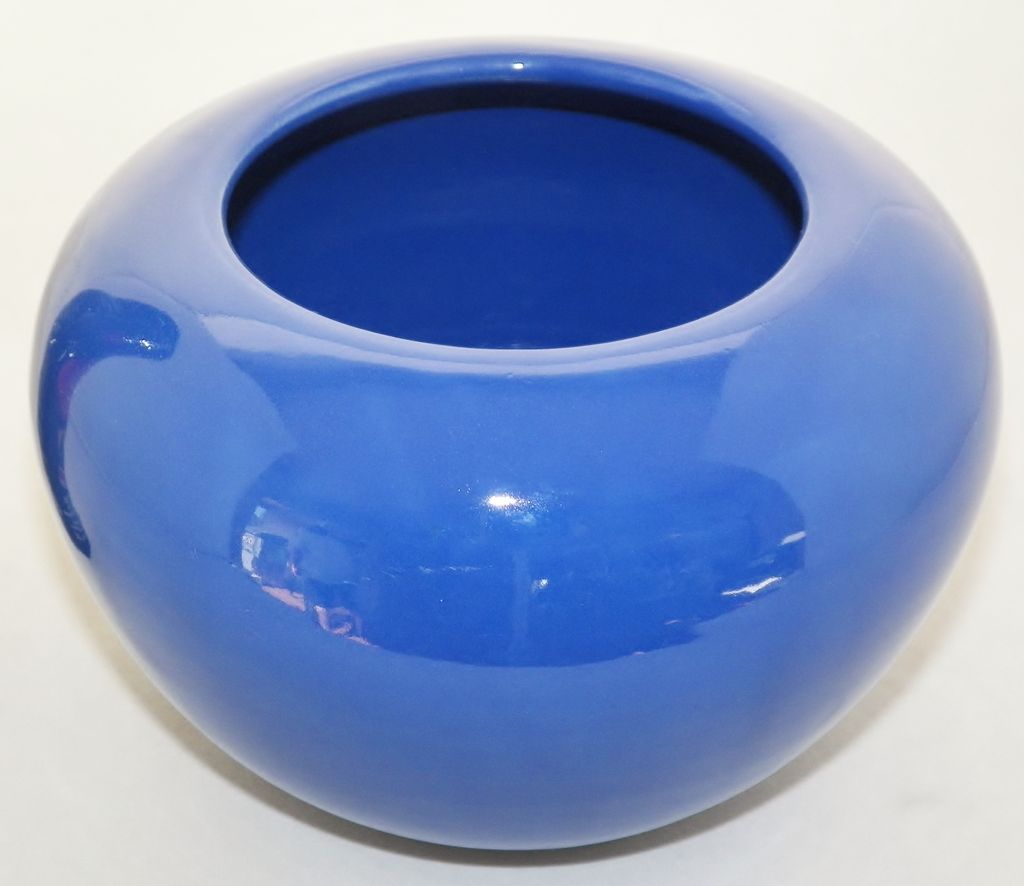 Bauer Hi Fire Cobalt Fred Johnson Hand Thrown Bowl Bauer Hi Fire Cobalt Fred Johnson Hand Thrown Bowl
