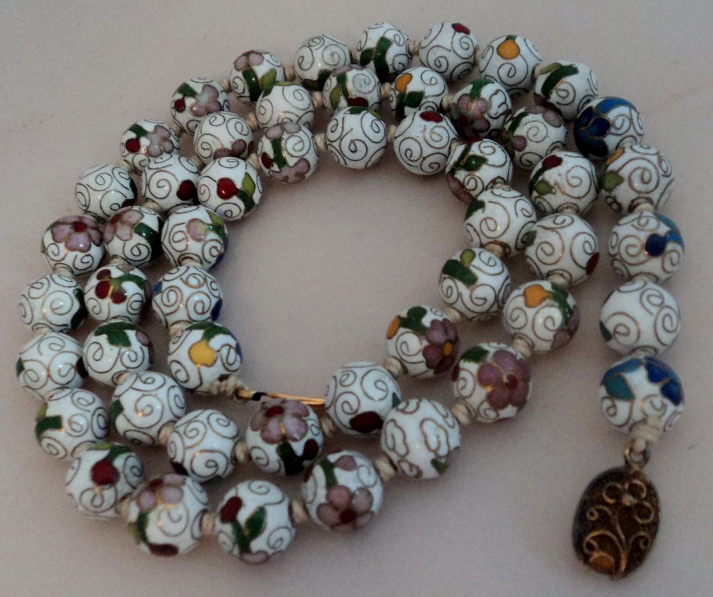 Chinese Export Floral Cloisonne Enamel Bead Necklace Chinese Export Floral Cloisonne Enamel Bead Necklace