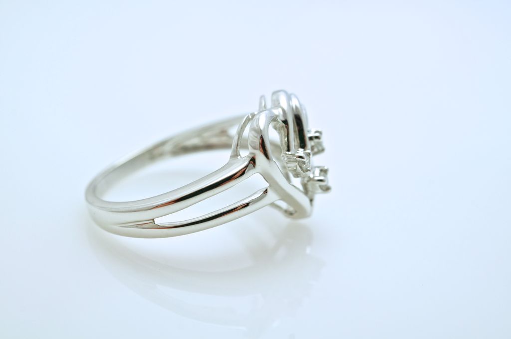 Heartfelt Pleasure - Diamond Open Heart Ring Heartfelt Pleasure - Diamond Open Heart Ring