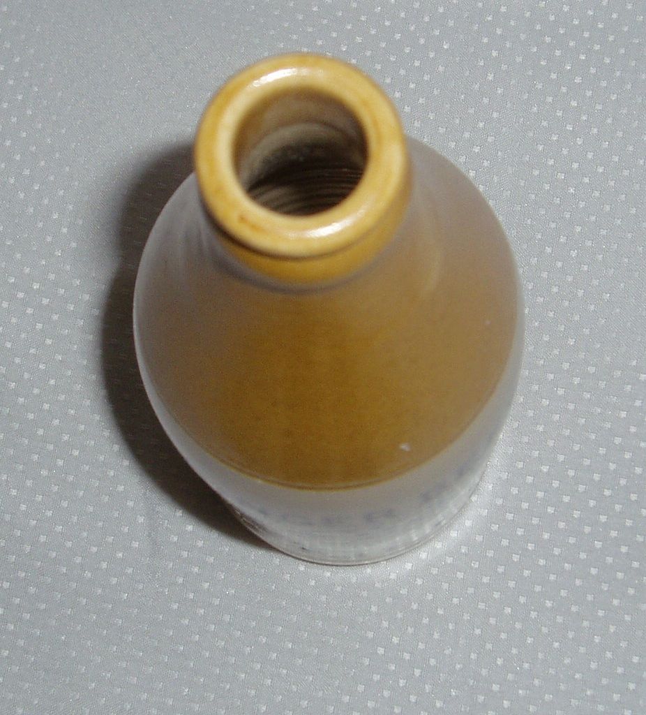 Crieff Aerated Water Co Ltd ginger beer bottle Crieff Aerated Water Co Ltd ginger beer bottle