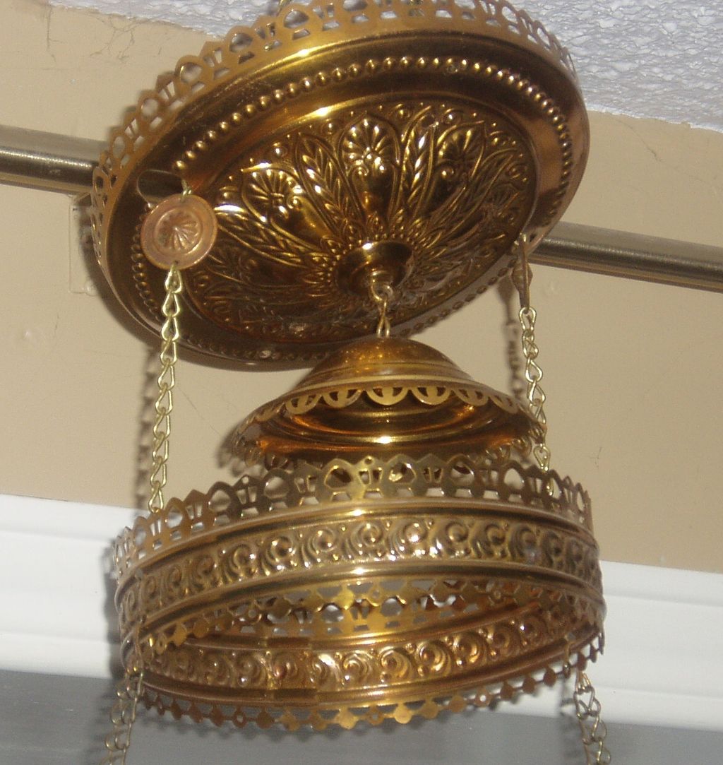 Antique victorian hanging oil lamp with glass amber hobnail shade Antique victorian hanging oil lamp with glass amber hobnail shade