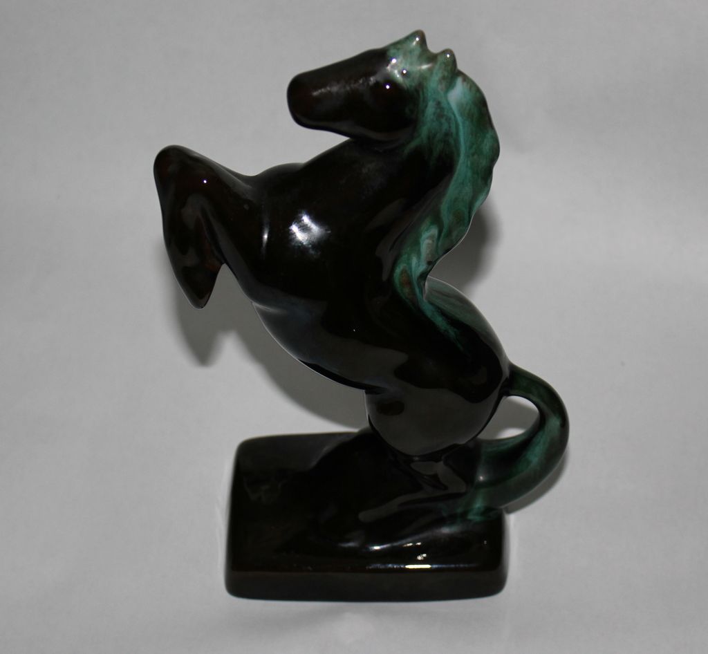 Blue Mountain Pottery Horse Blue Mountain Pottery Horse