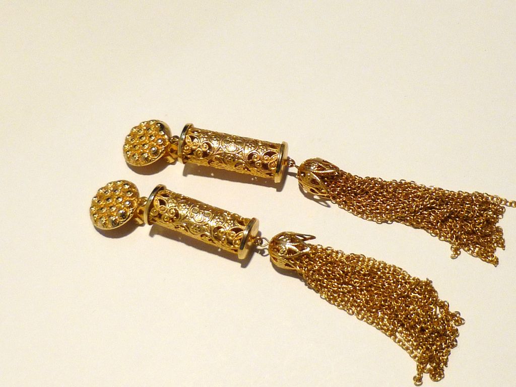 Stunning French Gold Plate Chandelier Earrings Stunning French Gold Plate Chandelier Earrings