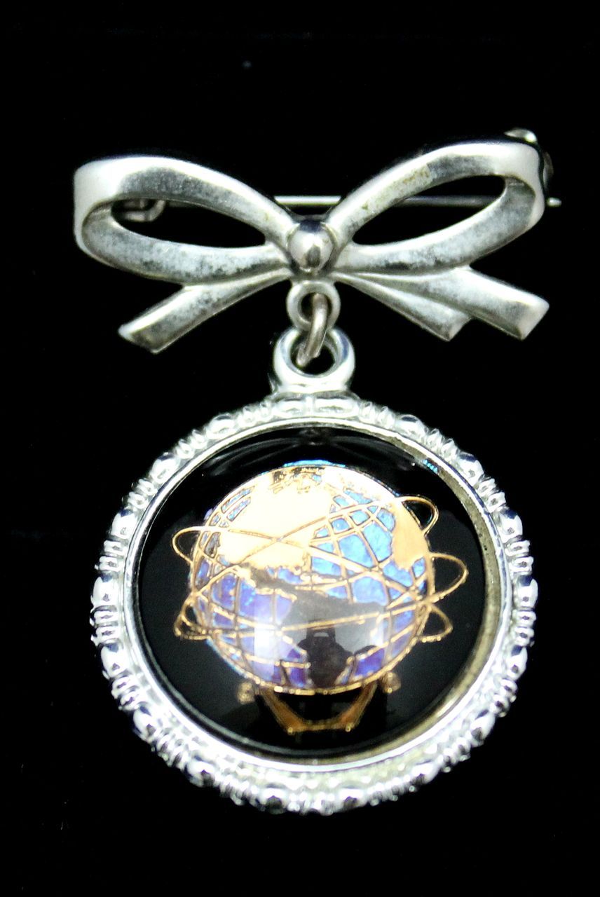 Vintage New York World's Fair Souvenir Pin 1965 Vintage New York World's Fair Souvenir Pin 1965