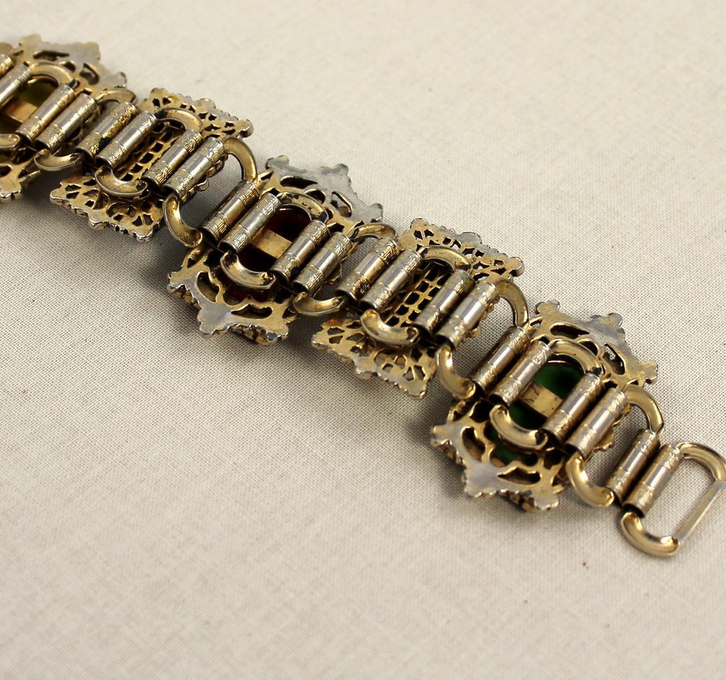 Vintage Oriental Figural Chunky Bracelet Vintage Oriental Figural Chunky Bracelet