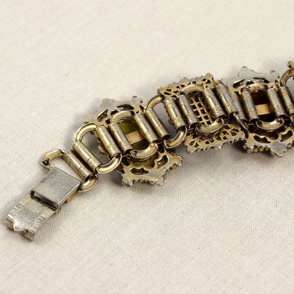 Vintage Oriental Figural Chunky Bracelet Vintage Oriental Figural Chunky Bracelet