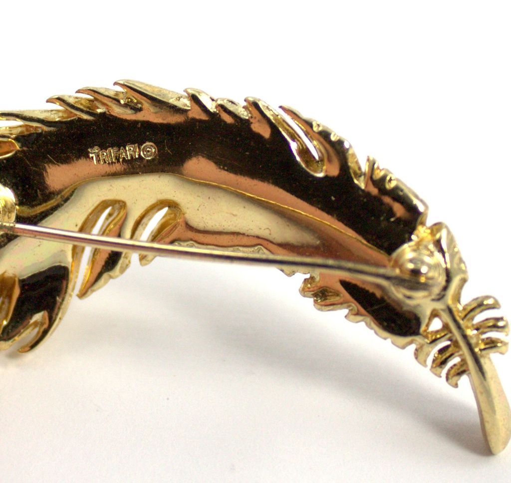 Vintage Crown Trifari Feather Brooch / Pin Simulated Pearls Vintage Crown Trifari Feather Brooch / Pin Simulated Pearls