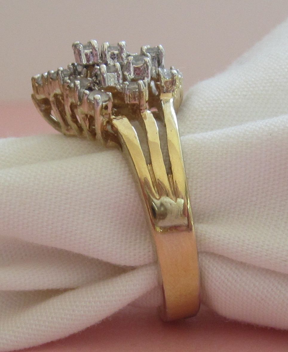 Sparkling Bold Vintage 14KT GE Cocktail Ring with Rhinestones Size 8 1/2 Sparkling Bold Vintage 14KT GE Cocktail Ring with Rhinestones Size 8 1/2
