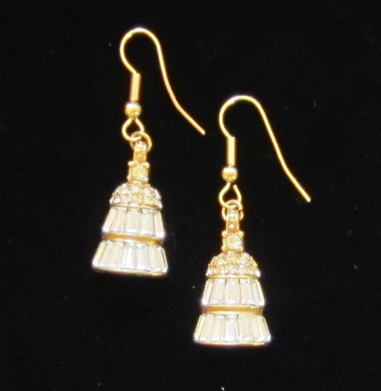 Gorgeous Vintage Baguette Rhinestone and Gold Tone Pierced Earrings Gorgeous Vintage Baguette Rhinestone and Gold Tone Pierced Earrings