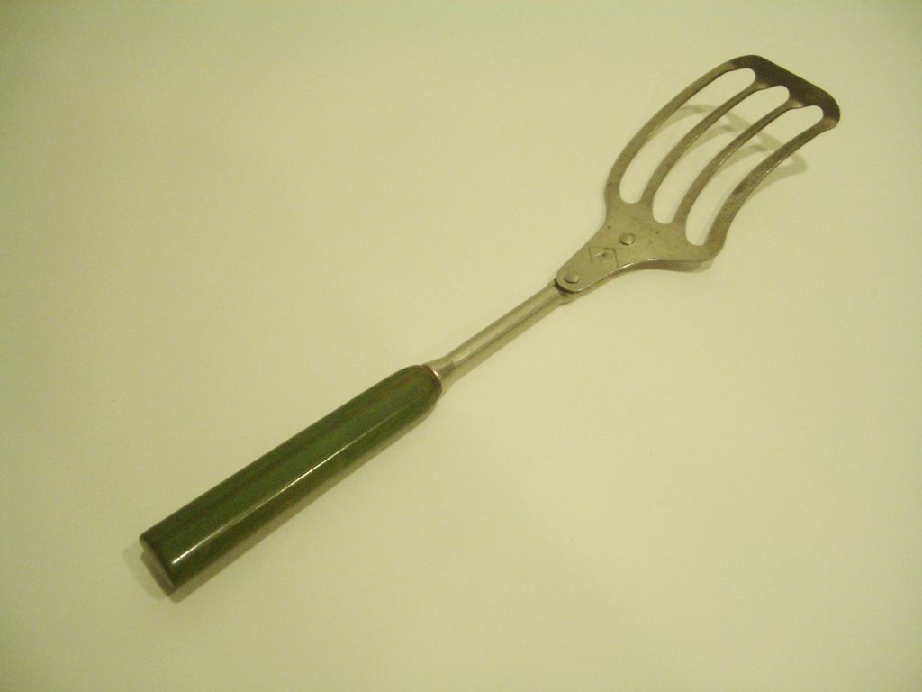 A&J Green Bakelite Whip Vintage Kitchen Utensil A&J Green Bakelite Whip Vintage Kitchen Utensil