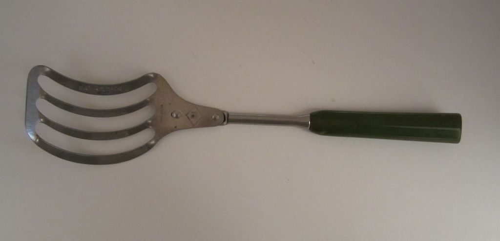 A&J Green Bakelite Whip Vintage Kitchen Utensil A&J Green Bakelite Whip Vintage Kitchen Utensil