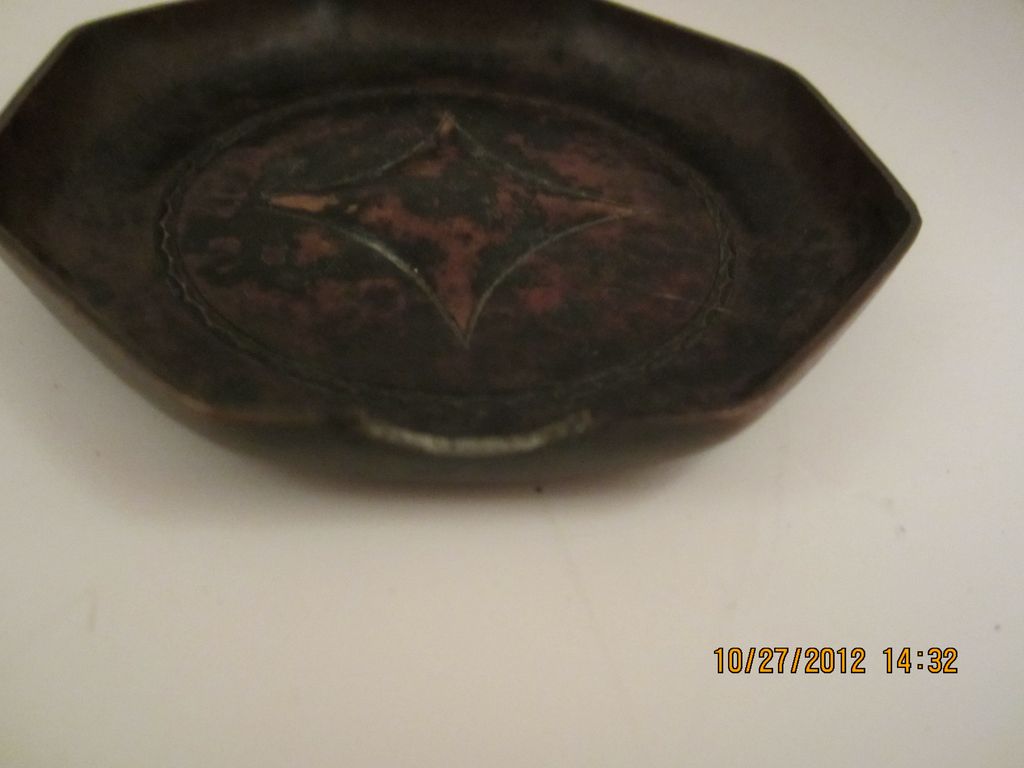Octagonal Roycroft Copper Ashtray with Center Design Octagonal Roycroft Copper Ashtray with Center Design