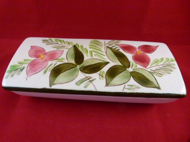 Stangl Pottery Cigarette Box Trillium Flower Design 3793 c. 1947-49 Stangl Pottery Cigarette Box Trillium Flower Design 3793 c. 1947-49