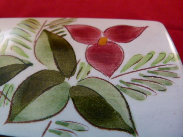 Stangl Pottery Cigarette Box Trillium Flower Design 3793 c. 1947-49 Stangl Pottery Cigarette Box Trillium Flower Design 3793 c. 1947-49