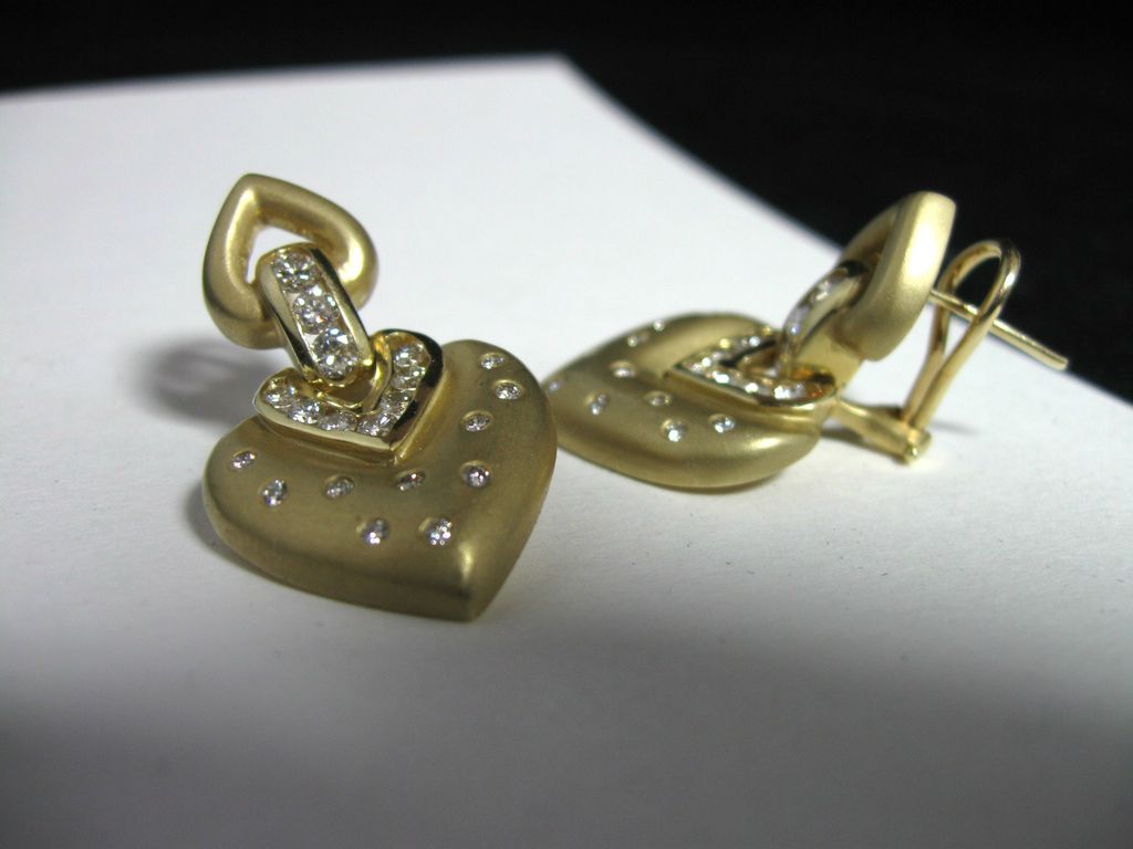Elegant Estate 14K Yellow Gold +1.50ct Diamond Earrings Elegant Estate 14K Yellow Gold +1.50ct Diamond Earrings