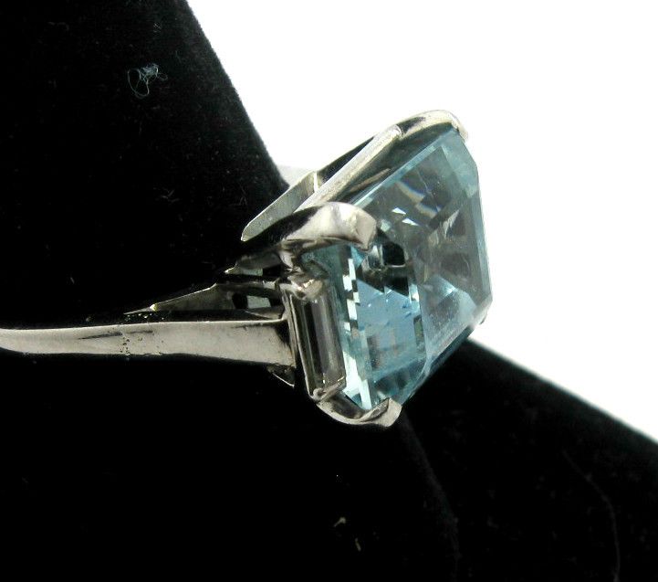 ART DECO 14K White Gold with Large Emerald cut Aquamarine Diamonds S10 ART DECO 14K White Gold with Large Emerald cut Aquamarine Diamonds S10