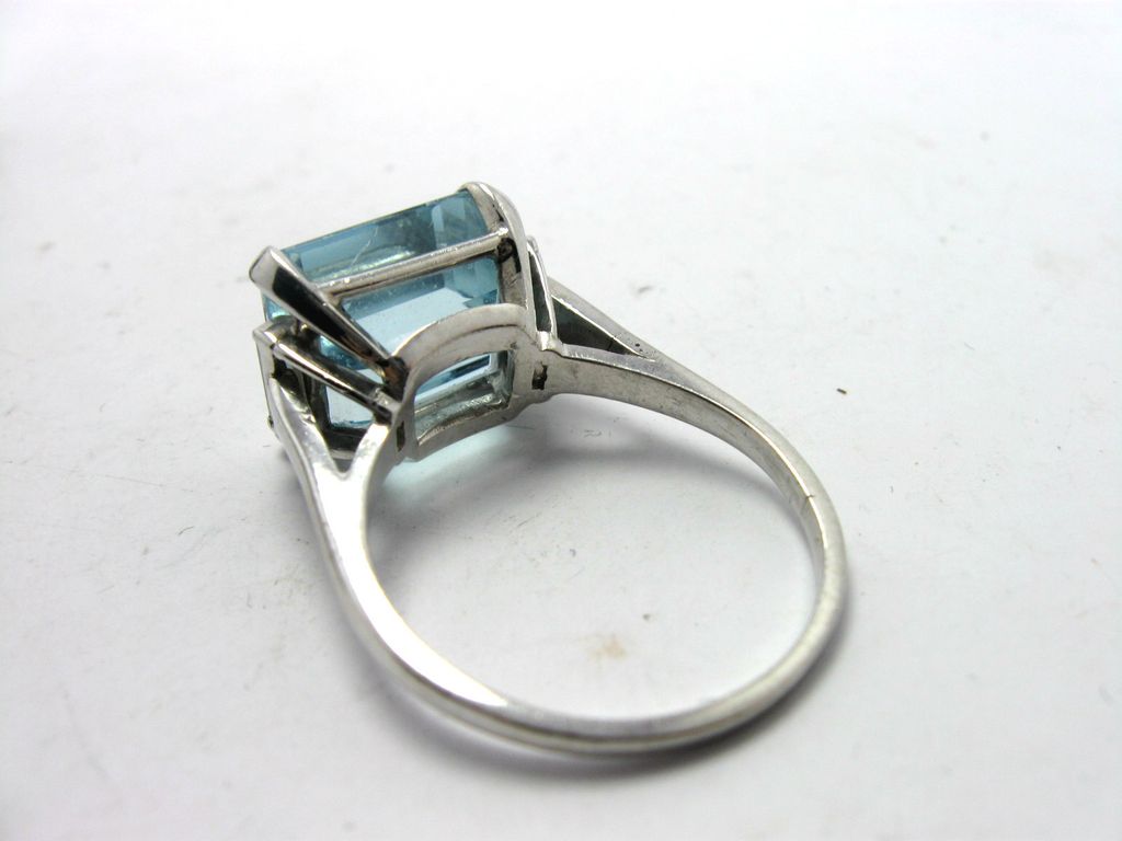 ART DECO 14K White Gold with Large Emerald cut Aquamarine Diamonds S10 ART DECO 14K White Gold with Large Emerald cut Aquamarine Diamonds S10