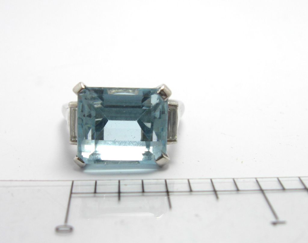 ART DECO 14K White Gold with Large Emerald cut Aquamarine Diamonds S10 ART DECO 14K White Gold with Large Emerald cut Aquamarine Diamonds S10
