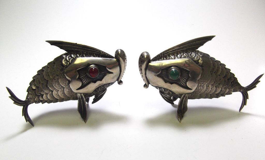 RARE Antique Vintage Sterling Silver Articulated FISH Salt & Pepper Shakers RARE Antique Vintage Sterling Silver Articulated FISH Salt & Pepper Shakers